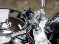 Quad Lock - Chrómovaný univerzálny držiak telefónu / GPS na riadidlá motocykla