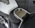 MOTON - Opierka vodiča s reguláciou sklonu pre Suzuki Intruder VL 1500 od roku 2012 a vyššie
