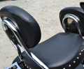MOTON - Opierka vodiča s reguláciou sklonu pre Kawasaki Vulcan V1500