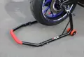 UNIVERZÁLNY ZADNÝ STOJAN NA MOTOCYKLE - ČERVENÝ