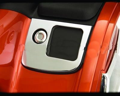 CHRÓMOVANÝ KRYT OVLÁDAČOV, MODEL BEZ NAVIGÁCIE HONDA GL1800