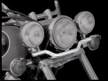 Highway Hawk Držiak CLASSIC pre prídavné moto svetla pre motocykle SUZUKI C1800R Intruder / Boulevard C109R (1ks) 683-119