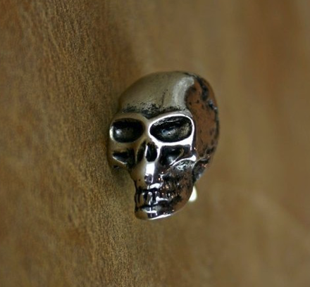 Dekorácia na brašne a kožené výrobky - Lebka