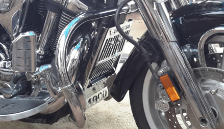 Chrómovaná mriežka chladiča / motora pre Yamaha Midnight Star XVS 1900 
