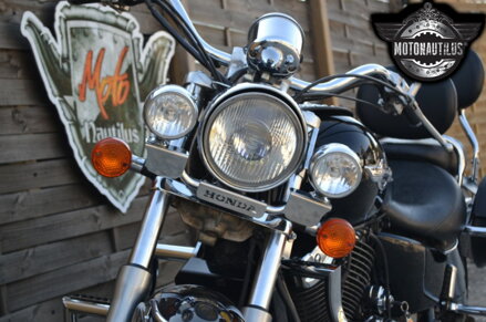 MOTON - Rampa na prídavné svetlá + LED svetlá pre HONDA SHADOW 1100/VT 1100