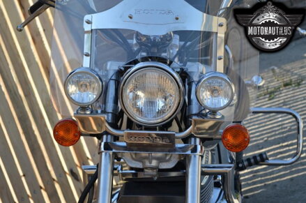 MOTON - Rampa na prídavné svetlá + LED svetlá pre HONDA SPIRIT 1100