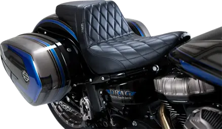 Le Pera - Dvojosobové kožené sedlo s diamantovým vzorom pre Harley Davidson Softail Low Rider 2018-2024