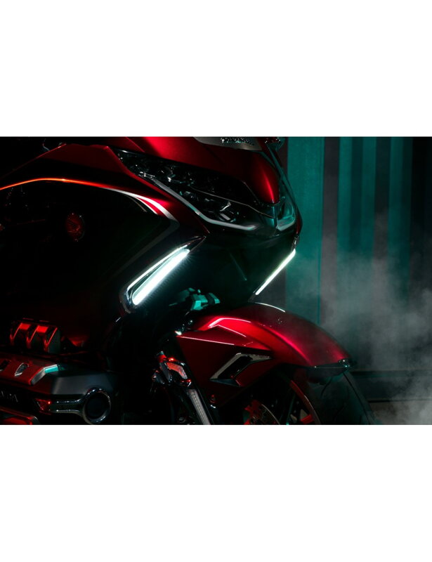 CHRÓMOVANÝ LED LEM BOČNÉ KAPOTY HONDA GOLD WING 2018 - 2020