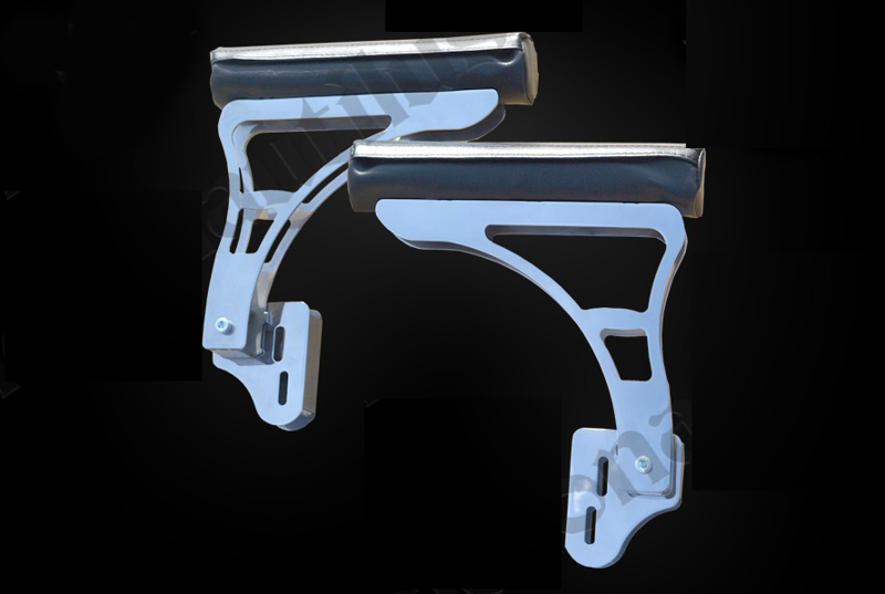 Univerzálne operadlá rúk pre spolujazdca 