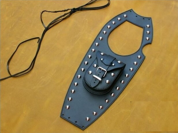 Koža na nádrž pre Suzuki LS 650 Savage - čierna vybíjaná