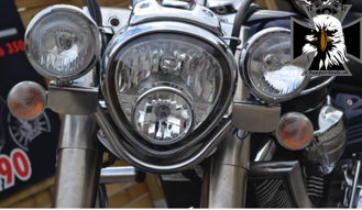 Svetelná rampa s prídavnými žiarovkovými svetlami pre YAMAHA MIDNIGHT STAR / ROAD LINER / STRATO LINER 1900