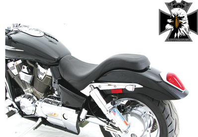 MUSTANG - Jednodielné kožené sedlo pre Honda VTX 1800 Custom