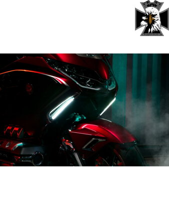 CHRÓMOVANÝ LED LEM BOČNÉ KAPOTY HONDA GOLD WING 2018 - 2020