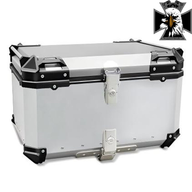 Univerzálny zadný hliníkový kufor na motorku 65L - strieborný Univerzálny zadný hliníkový kufor na motorku 65L - strieborný